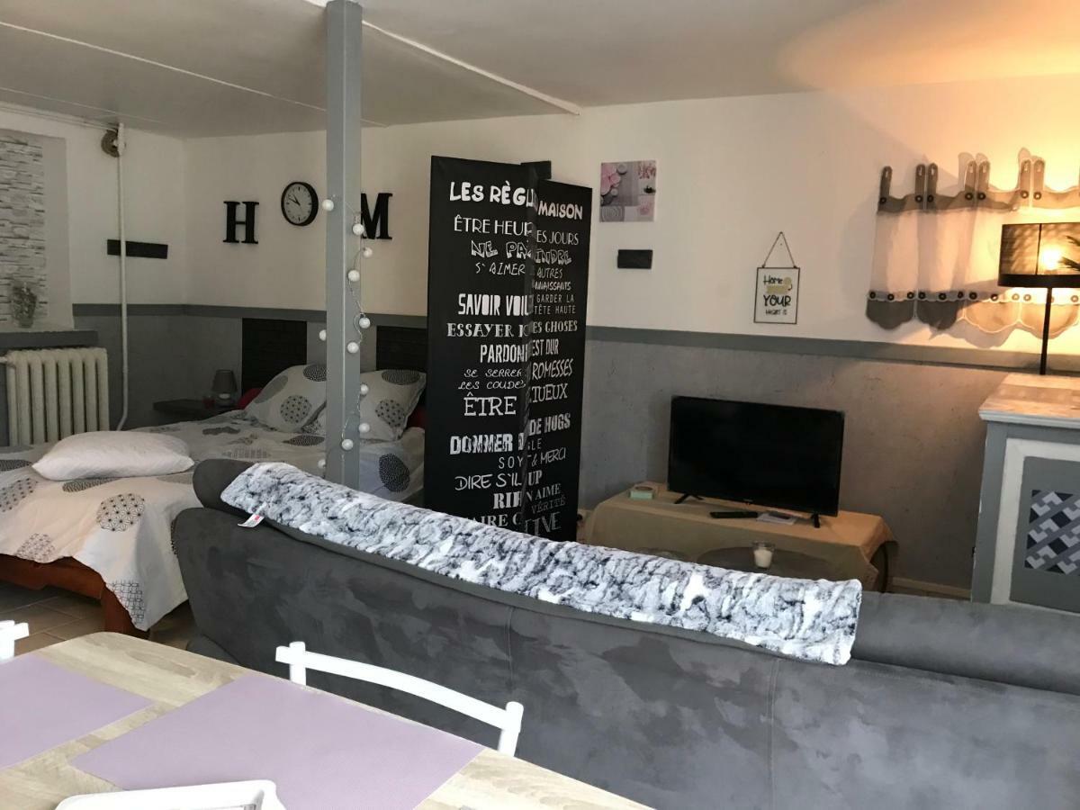 Joli Studio Au Coeur De Verdun Kültér fotó